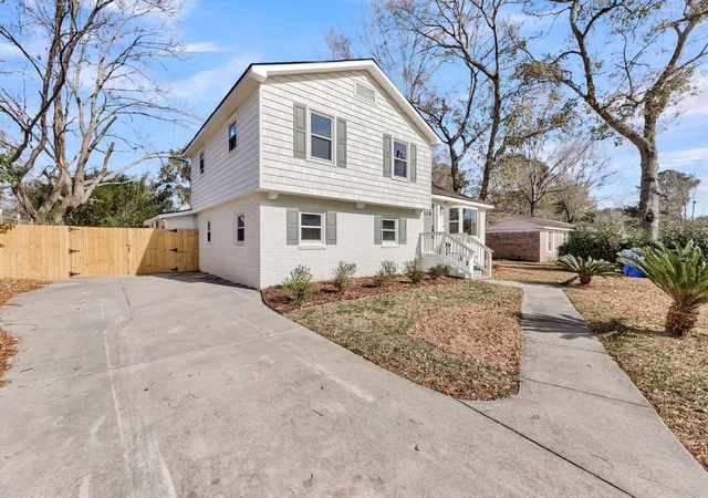 Photo 2 of Single family home for sale at 3278 Poindexter Rd, North Charleston, SC 29420 | MLS# 26001282 | Listing updated on 2026-01-20