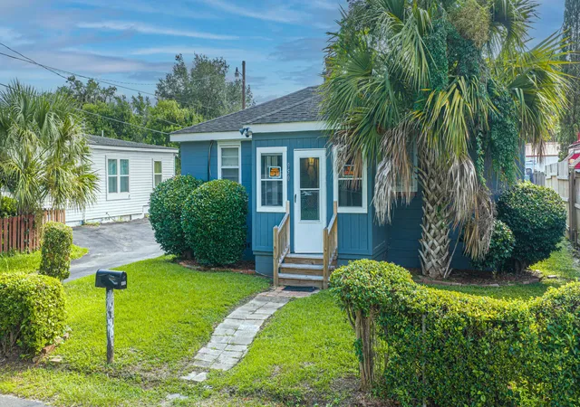 Photo 1 of Single family home for sale at 950 Battery Ave, Charleston, SC 29407 | MLS# 26024382 | Listing updated on 2026-09-11