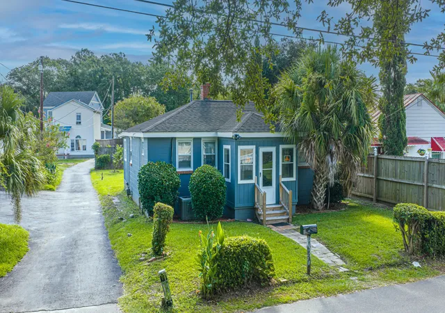 Photo 4 of Single family home for sale at 950 Battery Ave, Charleston, SC 29407 | MLS# 26024382 | Listing updated on 2026-09-11