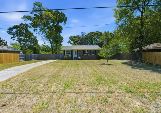 Photo 2 of Single family home for sale at 3627 Marginal Rd, Mount Pleasant, SC 29466 | MLS# 26012041 | Listing updated on 2026-07-18