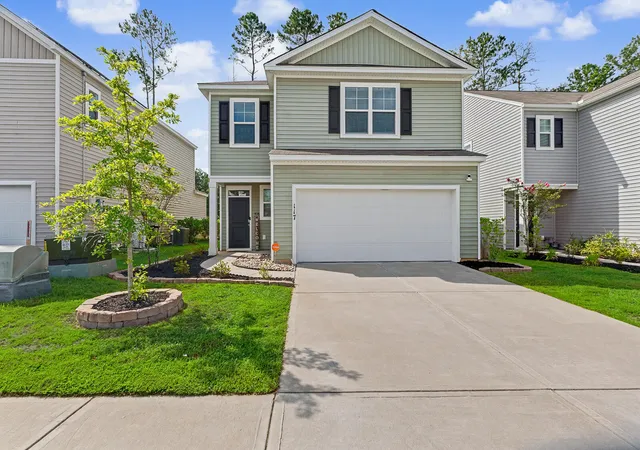 Photo 1 of Single family home for sale at 117 Sunray Ln, Summerville, SC 29486 | MLS# 26021299 | Listing updated on 2026-09-24