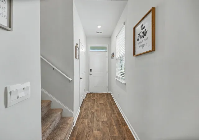 Photo 3 of Single family home for sale at 117 Sunray Ln, Summerville, SC 29486 | MLS# 26021299 | Listing updated on 2026-09-24