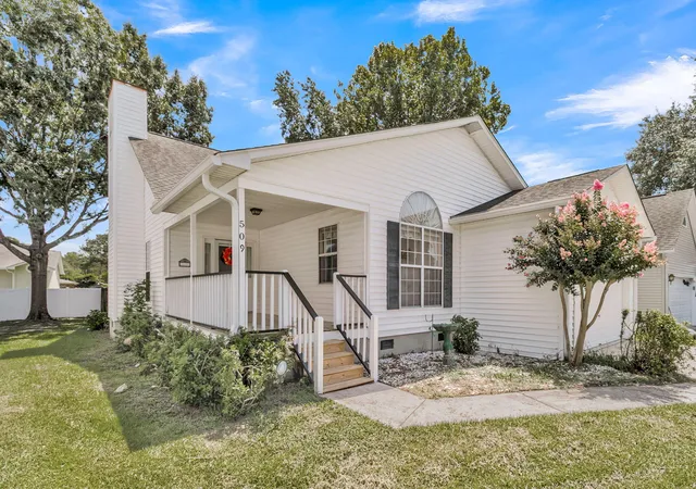 Photo 3 of Single family home for sale at 509 Beechcraft St, Charleston, SC 29407 | MLS# 26023508 | Listing updated on 2026-09-07