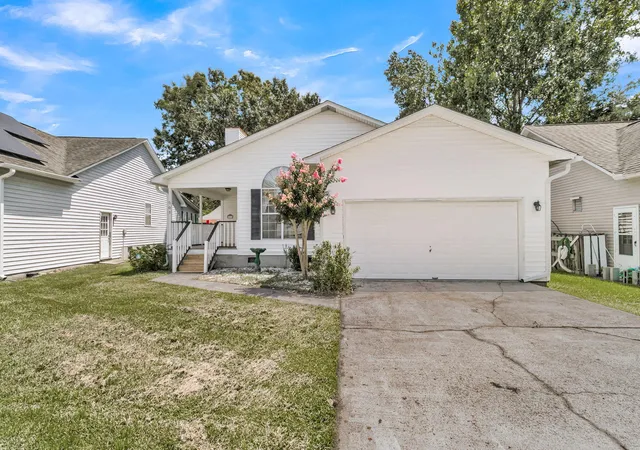 Photo 3 of Single family home for sale at 509 Beechcraft St, Charleston, SC 29407 | MLS# 26023508 | Listing updated on 2026-09-07