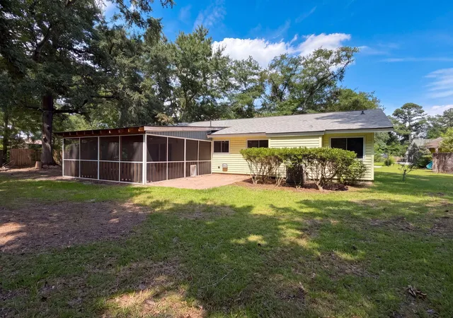 Photo 4 of Single family home for sale at 619 Piedmont Ln, Ladson, SC 29456 | MLS# 26019280 | Listing updated on 2026-09-17