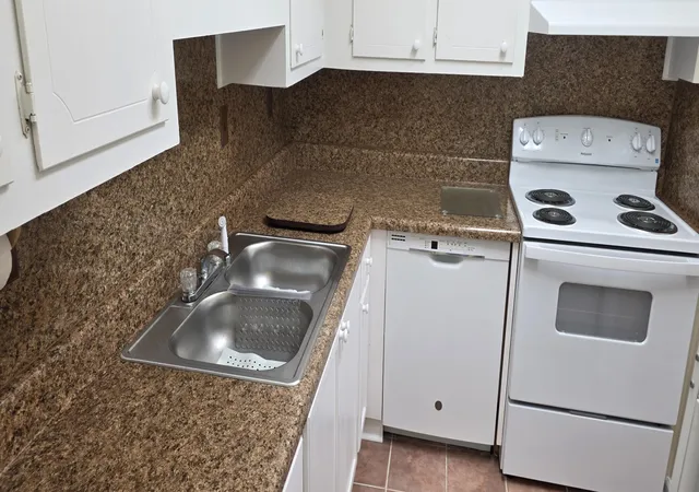 4th image of 5031 Popperdam Creek Dr, North Charleston, SC 29418 | MLS# 26021098