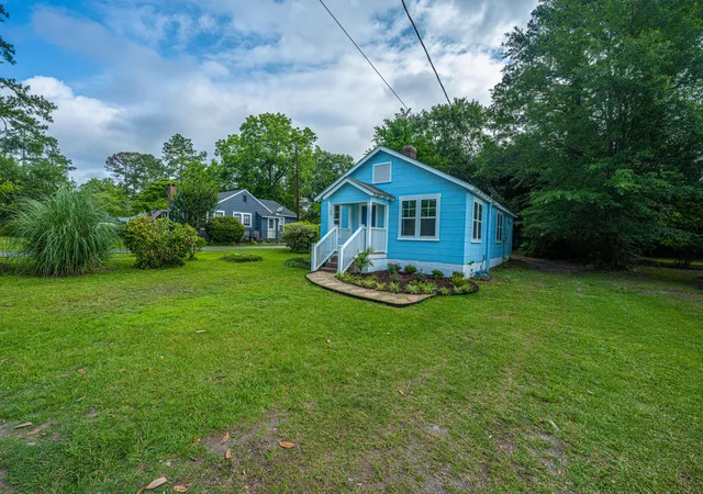 Homes for sale in Holly Hill, SC | 1146 Bennett Cir, Holly Hill, SC 29059 | MLS# 26017414