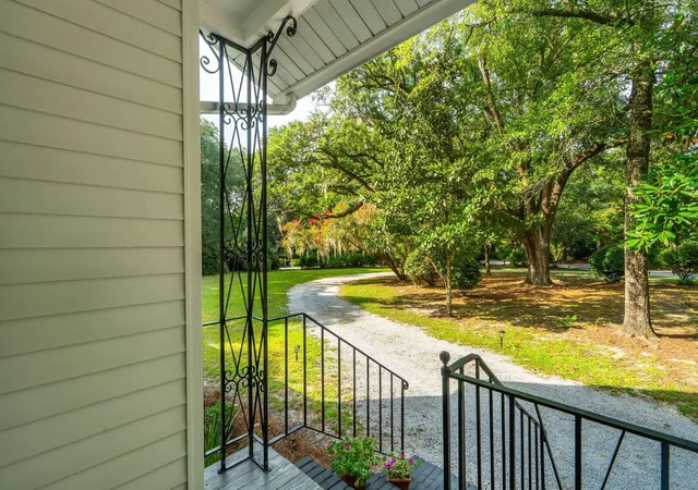 Photo 4 of Single family home for sale at 205 Tea Farm Rd, Summerville, SC 29483 | MLS# 26021156 | Listing updated on 2026-09-01