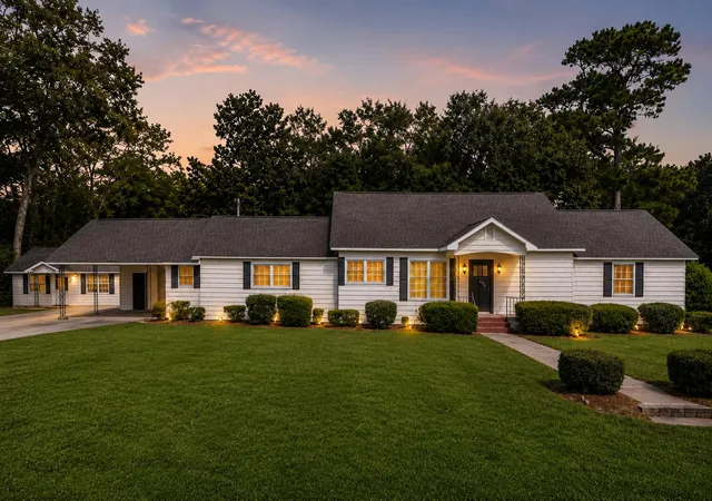 Photo 1 of Single family home for sale at 200 Hill St, Moncks Corner, SC 29461 | MLS# 26024373 | Listing updated on 2026-08-28