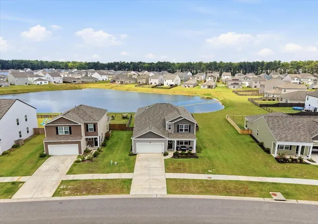 Photo 2 of Single family home for sale at 134 Ivory Shadow Rd, Summerville, SC 29486 | MLS# 26022161 | Listing updated on 2026-09-16