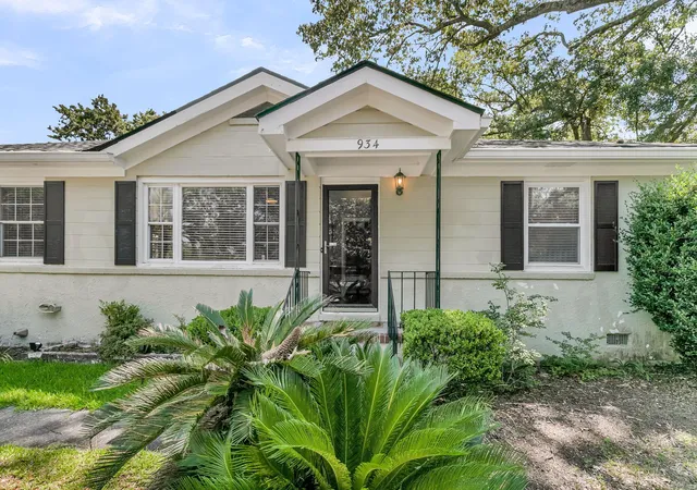 1st image of 934 Yorktown Dr, Charleston, SC 29412 | MLS# 26020114