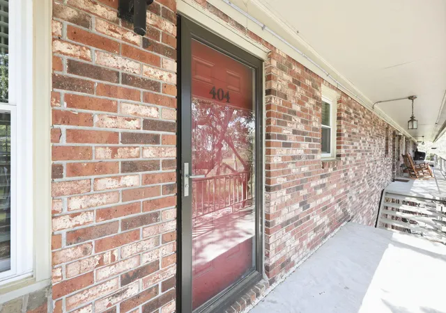 Photo 2 of Townhouse for sale at 404 Saint Charles Ct, Charleston, SC 29407 | MLS# 26014856 | Listing updated on 2026-07-13