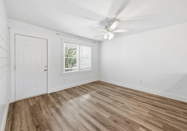Photo 4 of Townhouse for sale at 404 Saint Charles Ct, Charleston, SC 29407 | MLS# 26014856 | Listing updated on 2026-07-13