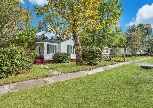 Photo 2 of Single family home for sale at 2665 Oregon Ave, North Charleston, SC 29405 | MLS# 24028887 | Listing updated on 2026-05-27