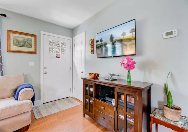 5th image of 1531 Seacroft Rd, Charleston, SC 29412 | MLS# 26014395