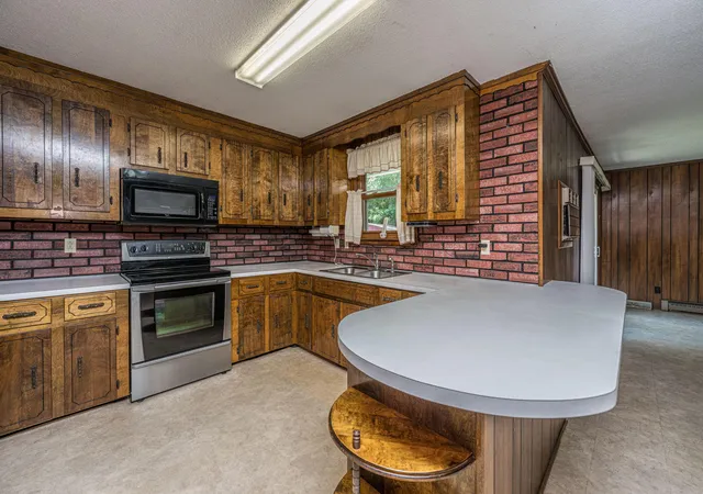 Photo 4 of Single family home for sale at 3220 Bonanza Rd, Charleston, SC 29414 | MLS# 26020980 | Listing updated on 2026-09-07