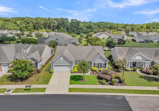 Photo 4 of Single family home for sale at 303 Oyster Bay Dr, Summerville, SC 29486 | MLS# 26023106 | Listing updated on 2026-09-02