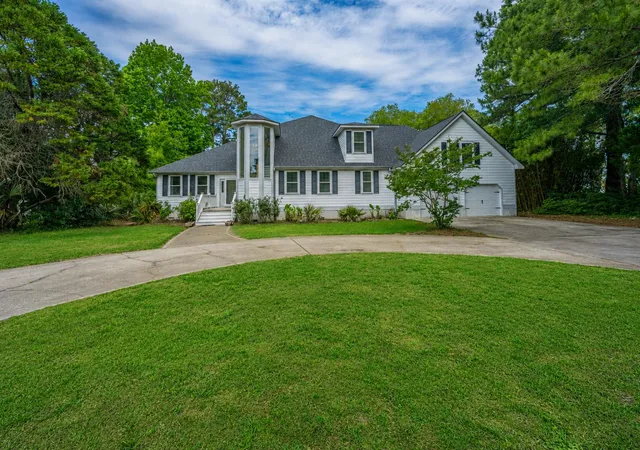 Photo 4 of Single family home for sale at 2644 Bohicket Rd, Johns Island, SC 29455 | MLS# 26013734 | Listing updated on 2026-08-21