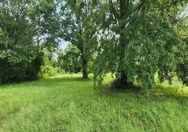 Photo 2 of Land for sale at 1354 Tennis Ln, Summerton, SC 29148 | MLS# 26023924 | Listing updated on 2026-08-22
