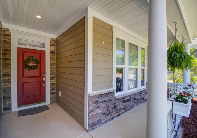 Photo 3 of Single family home for sale at 1113 Old Fld Dr, Summerville, SC 29483 | MLS# 26011902 | Listing updated on 2026-09-11