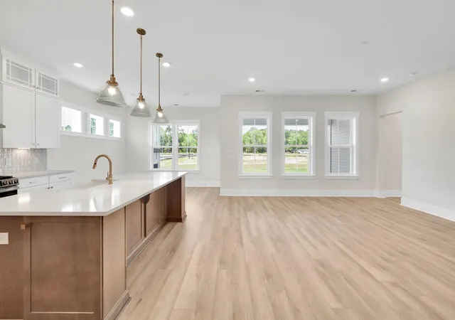 3rd image of 303 Sunkissed Wy, Summerville, SC 29486 | MLS# 25031974