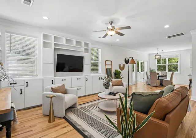 Homes for sale in Charleston, SC | 485 Fort Johnson Rd, Charleston, SC 29412 | MLS# 26014911