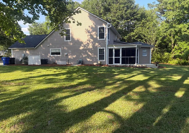 Photo 3 of Single family home for sale at 2014 Saphire Ct, Mount Pleasant, SC 29466 | MLS# 26018453 | Listing updated on 2026-08-24