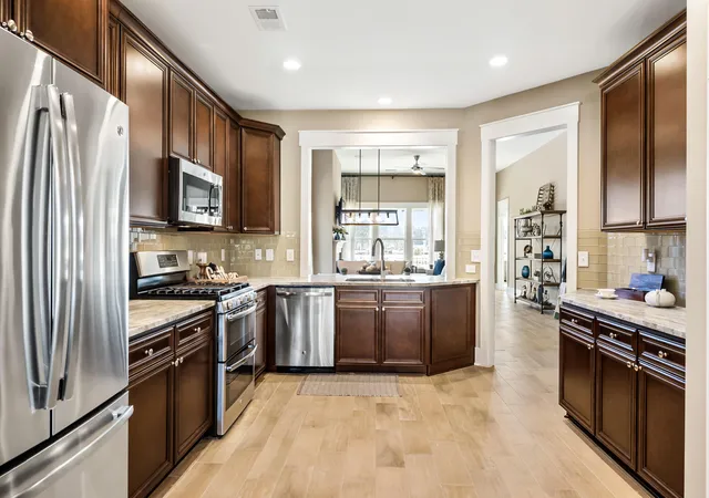 Photo 3 of Sale Pending at 477 Hundred Oaks Pkwy, Summerville, SC 29483 | MLS# 26022091 | Listing updated on 2026-08-24