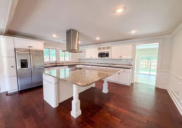 Photo 2 of Single family home for sale at 829 W 2nd North St, Summerville, SC 29483 | MLS# 26020853 | Listing updated on 2026-09-17