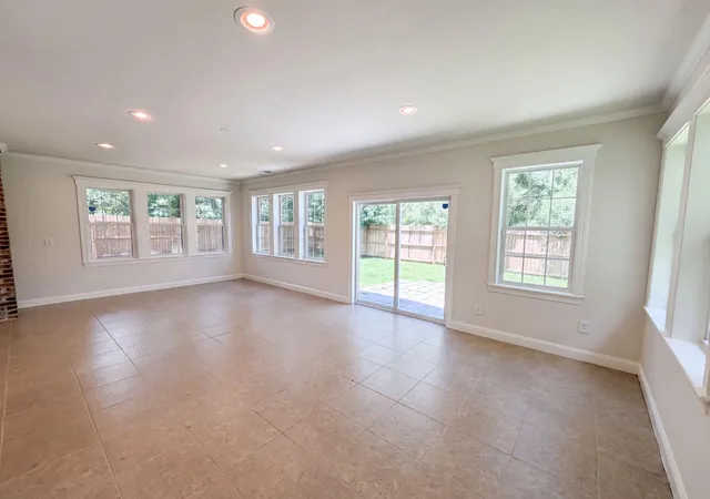 Photo 3 of Single family home for sale at 829 W 2nd North St, Summerville, SC 29483 | MLS# 26020853 | Listing updated on 2026-09-17