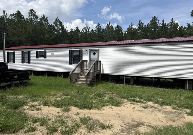 3rd image of 187 Tiny Ln, Smoaks, SC 29481 | MLS# 26022128