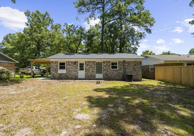 Homes for sale in Summerville, SC | 126 Hope Dr, Summerville, SC 29485 | MLS# 26019061