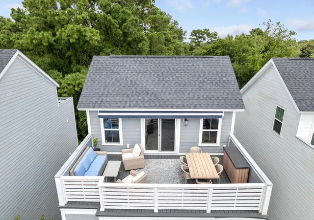 5th image of 539 Cooper Village Ln, Mount Pleasant, SC 29464 | MLS# 26013883