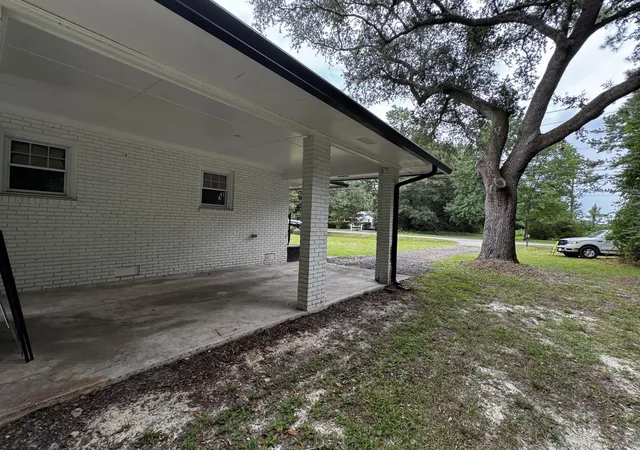 Photo 3 of Single family home for sale at 618 Boone Hl Rd, Summerville, SC 29483 | MLS# 26021121 | Listing updated on 2026-08-22