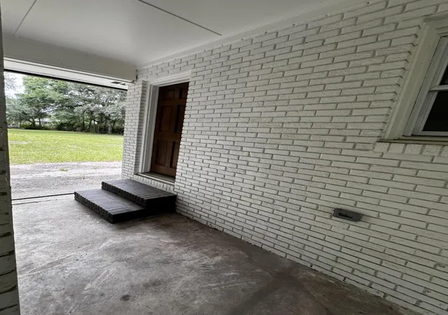 Photo 3 of Single family home for sale at 618 Boone Hl Rd, Summerville, SC 29483 | MLS# 26021121 | Listing updated on 2026-08-22