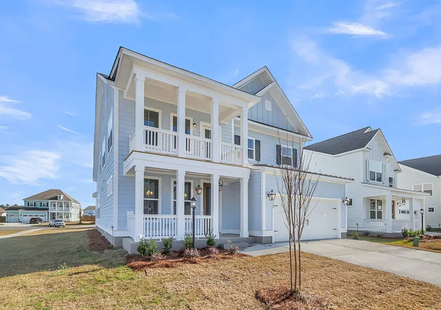 Photo 3 of Single family home for sale at 722 Maynard Ln, Summerville, SC 29486 | MLS# 26012457 | Listing updated on 2026-09-03