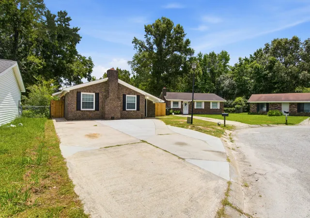 Photo 2 of Single family home for sale at 50 Elmwood Pl, Goose Creek, SC 29445 | MLS# 26016683 | Listing updated on 2026-08-17