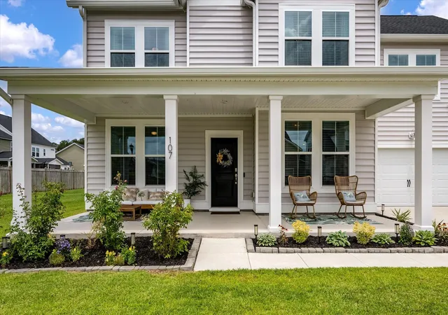 Photo 3 of Single family home for sale at 107 Spotted Wy, Summerville, SC 29485 | MLS# 26023754 | Listing updated on 2026-09-24