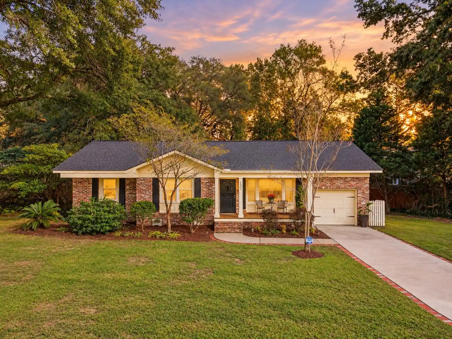 Photo 1 of Single family home for sale at 1551 Salisbury St, Charleston, SC 29407 | MLS# 26028314 | Listing updated on 2026-10-22
