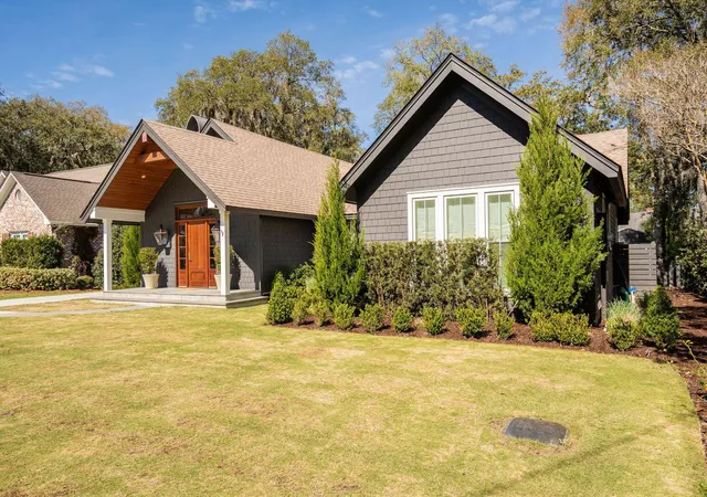 3rd image of 1020 S Shem Dr, Mount Pleasant, SC 29464 | MLS# 26021935