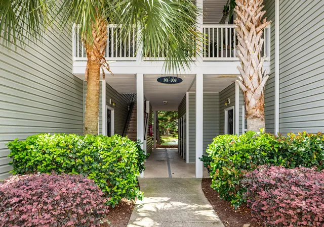 2nd image of 301 Pickering Ln, Charleston, SC 29414 | MLS# 26016024