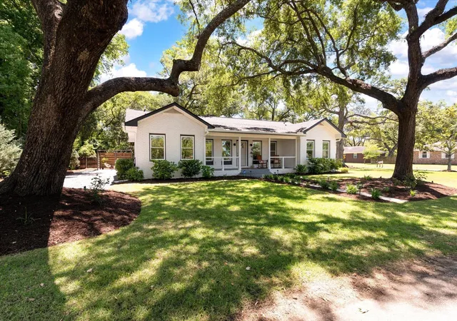 Photo 2 of Single family home for sale at 1634 Ingram Rd, Charleston, SC 29407 | MLS# 26014381 | Listing updated on 2026-09-01
