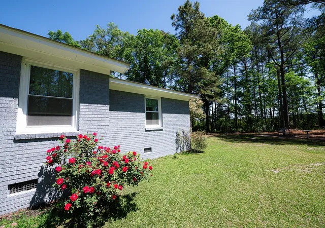 Photo 3 of Single family home for sale at 424 Weatherford Rd, Orangeburg, SC 29115 | MLS# 26000843 | Listing updated on 2026-05-28