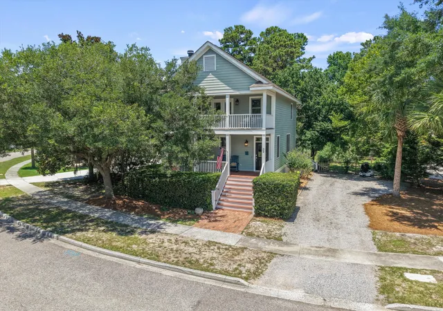 Homes for sale in Beaufort, SC | 52 Bostick Cir, Beaufort, SC 29902 | MLS# 26017391