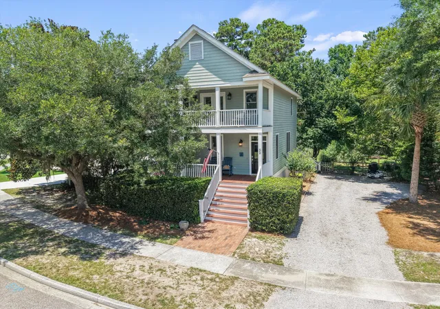 Homes for sale in Beaufort, SC | 52 Bostick Cir, Beaufort, SC 29902 | MLS# 26017391