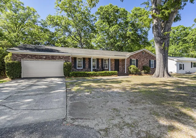 Photo 2 of Single family home for sale at 1318 New Castle St, Charleston, SC 29407 | MLS# 26011467 | Listing updated on 2026-08-19