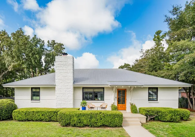 Single family home for sale at 413 Martello Dr, Charleston, SC 29412 | MLS# 26029189