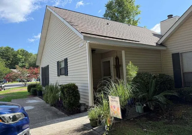 Photo 2 of Townhouse for sale at 923 E Estates Blvd #Apt A, Charleston, SC 29414 | MLS# 26022456 | Listing updated on 2026-09-11