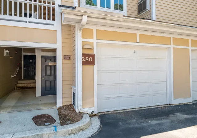 3rd image of 280 Seven Farms Dr #Unit 202, Charleston, SC 29492 | MLS# 26022601