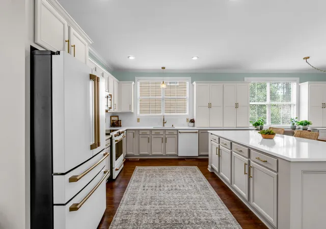 Photo 3 of Single family home for sale at 2301 N Creek Dr, Mount Pleasant, SC 29466 | MLS# 26021476 | Listing updated on 2026-09-16